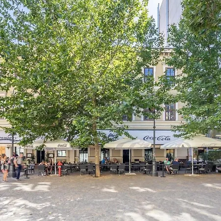 Very - Comfy * Budapeste