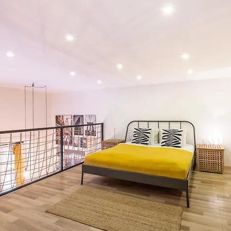 Very - Comfy Budapest