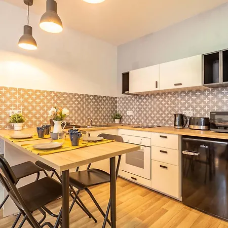 Very - Comfy Apartman *