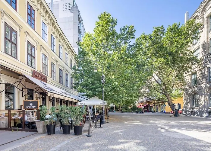 Very - Comfy * بودابست