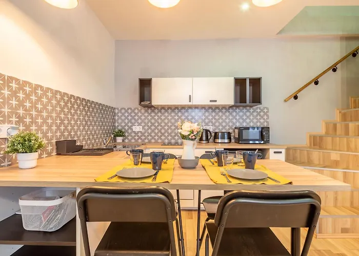 Very - Comfy * Boedapest