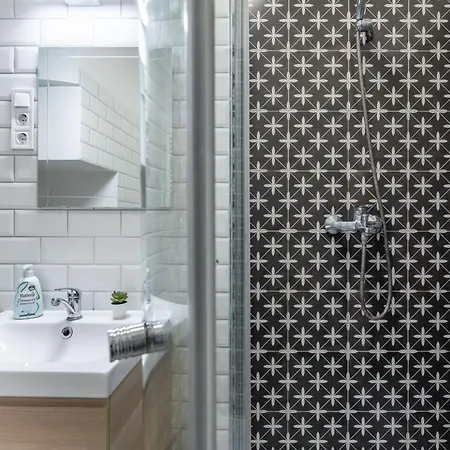 Very - Comfy * Budapest